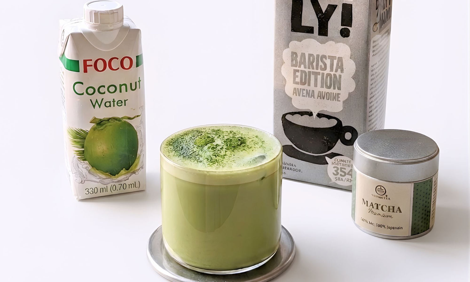 Matcha latte cremeux a l'eau de coco