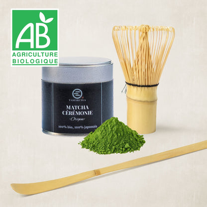 Matcha ceremonie japonais Tamaki Tea avec poudre de matcha, chasen et chashaku en bambou