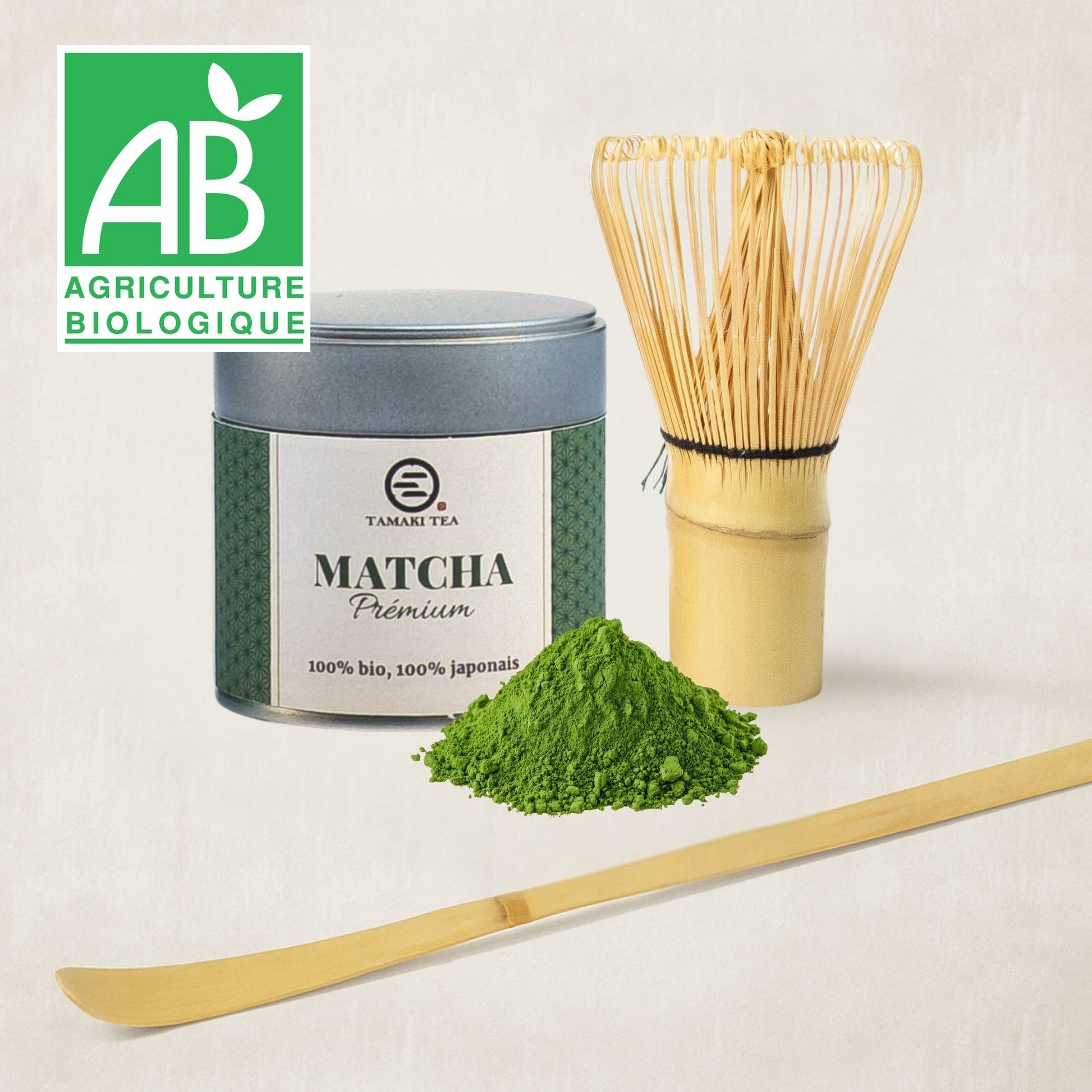 Matcha premium japonais Tamaki Tea avec poudre de matcha, chasen et chashaku en bambou